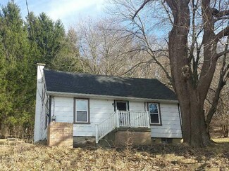 523 Pattison St, Evans City, PA 16033