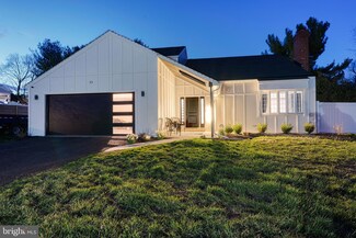 23 Briarwood Dr, Southampton, PA 18966