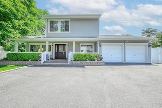 239 Walnut Rd, Glen Cove, NY 11542