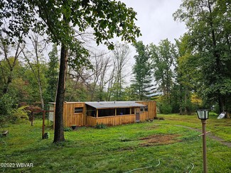 6709 Sulphur Springs Rd, Montgomery, PA 17752
