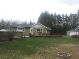 W14308 Linck Rd, Engadine, MI 49827