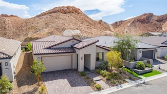 29 Mirage View Dr, Henderson, NV 89011