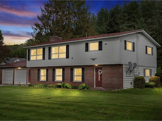 37 Dickinson Dr, Northfield, VT 05663