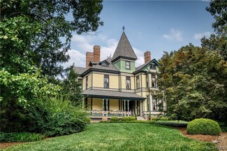 317 Coles Point Rd, Hague, VA 22469