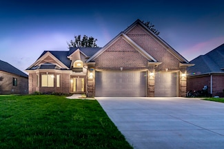 8118 Hunters Ridge Dr, Newport, MI 48166