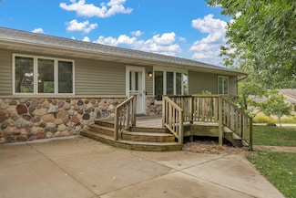 4878 Brewery Rd, Cross Plains, WI 53528
