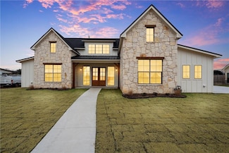 124 Big Catch Ln, Robinson, TX 76706