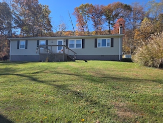 138 Circle Ave, Rainelle, WV 25962