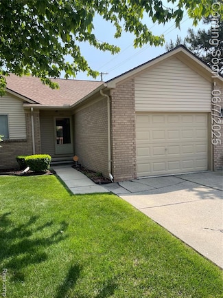 4110 Christina Ct Unit 32, Warren, MI 48091