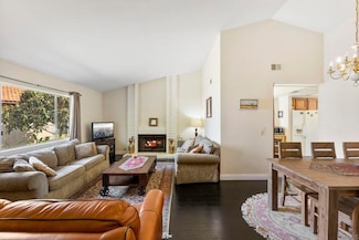 1247 Armstrong Cir, Escondido, CA 92027