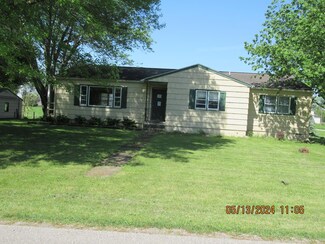 4638 Locustgrove Rd, Sulphur Springs, OH 44881