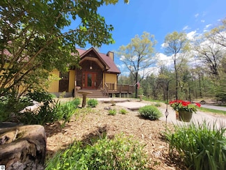 450 4th St, Fife Lake, MI 49633