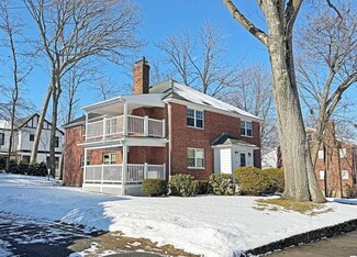 99 Withington Rd, Newtonville, MA 02460