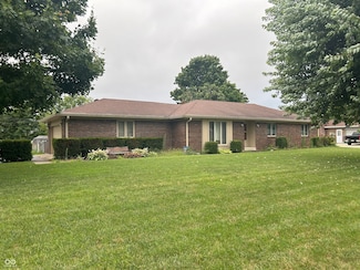 897 Broadway Dr S, Plainfield, IN 46168
