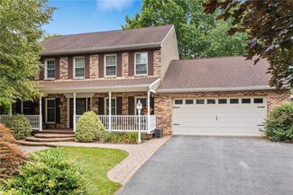 2252 Stonewall Dr, Macungie, PA 18062