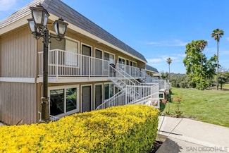 27725 Mountain Meadow Rd Unit 35, Escondido, CA 92026