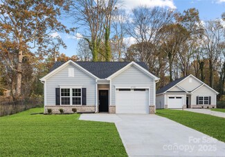 301 Gray Dr, Charlotte, NC 28213