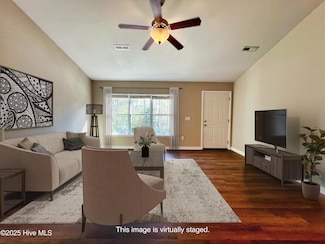 4425 Jay Bird Cir Unit 207, Wilmington, NC 28412