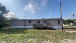 326 Milam, Pettus, TX 78146