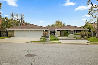 208 Whispering Oaks Dr, Glendora, CA 91741