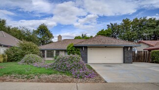 3685 Sunwood Dr, Redding, CA 96002