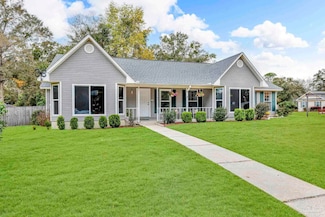 1500 Country Side Dr, Cantonment, FL 32533