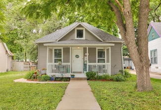 420 9th St, West Des Moines, IA 50265