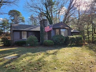 87 William Ward St, Uxbridge, MA 01569