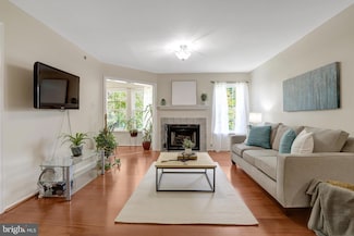 3315 Wyndham Cir Unit 2235, Alexandria, VA 22302
