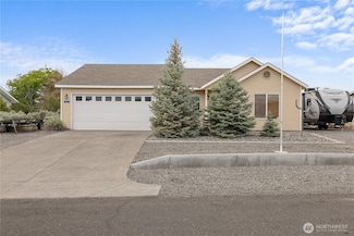 336 Spring Cir SW, Mattawa, WA 99349