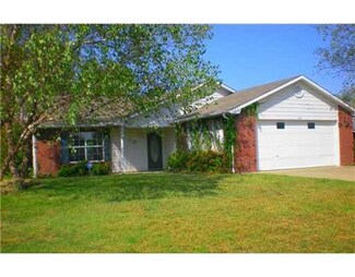 1869 N Radcliffe Ave, Fayetteville, AR 72704
