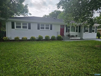 1612 Sebring St NW, Huntsville, AL 35816