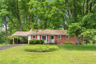 2841 Monticello Dr, Winston Salem, NC 27106