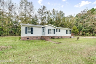 958 Walter Holmes Rd, Maple Hill, NC 28454