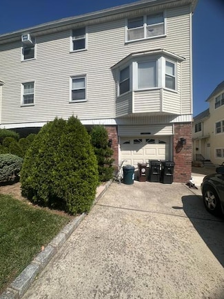 215-11 17th Ave Unit 2nd Fl, Bayside, NY 11360