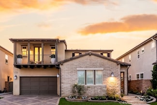 17301 Juniper Ln, Huntington Beach, CA 92649