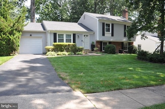 12706 Saylers Creek Ln, Herndon, VA 20170