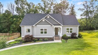 714 Ginger Lake Dr, Rock Spring, GA 30739