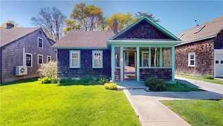 50 Orchard Ave, Wakefield, RI 02879