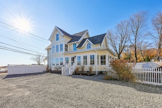 201 Water St, Guilford, CT 06437