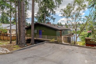 449 E Lochwood Dr, Camano, WA 98282