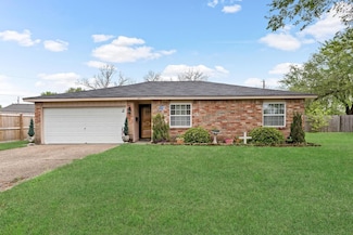 245 N Clover St, Bridge City, TX 77611