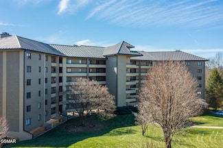 1704 Hidden Hills Rd Unit 301, Gatlinburg, TN 37738