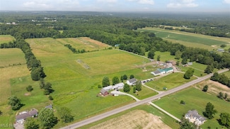 17050 Nash Rd, Middlefield, OH 44062