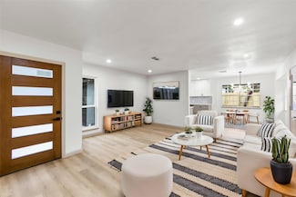 408 Shirleen Dr, Seabrook, TX 77586