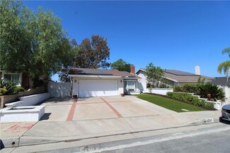 22601 Via Santiago, Mission Viejo, CA 92691