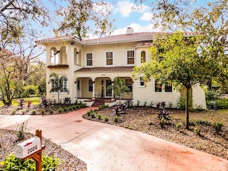 2004 S Magnolia Ave, Sanford, FL 32771