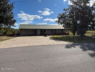 12400 614 Rd, Philadelphia, MS 39350