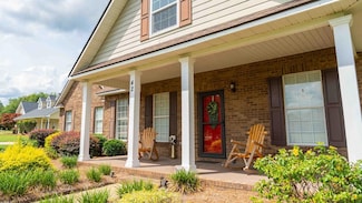 42 Spring Bok Ln, Thomasville, GA 31792