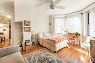 51 Park Dr Unit 31, Boston, MA 02215